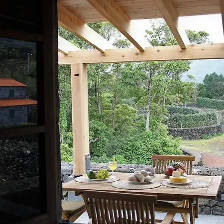 Pico Formoso Vinea Lava Alojamentos Pico Maison d'hôtes 3*