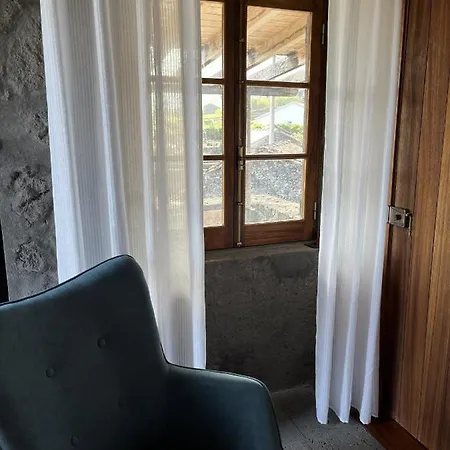 Pico Formoso Vinea Lava Alojamentos Pico