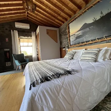 Pico Formoso Vinea Lava Alojamentos Pico 3* Prainha (Sao Roque do Pico)