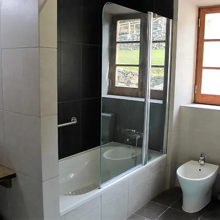 Pico Formoso Vinea Lava Alojamentos Pico Maison d'hôtes 3*