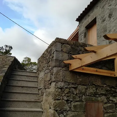 Pico Formoso Vinea Lava Alojamentos Pico