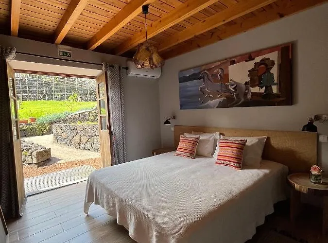 Pico Formoso Vinea Lava Alojamentos Pico 4* براينا جي بايْشو