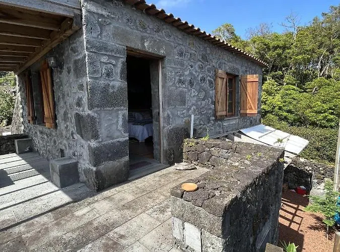 Pico Formoso Vinea Lava Alojamentos Pico