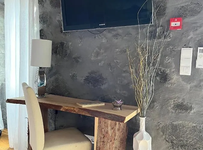 Pico Formoso Vinea Lava Alojamentos Pico براينا جي بايْشو