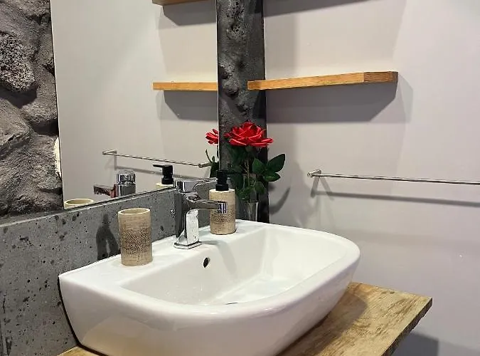 بيت ضيافة Pico Formoso Vinea Lava Alojamentos Pico 4*