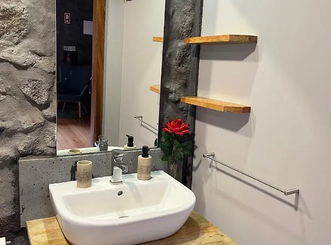 Pico Formoso Vinea Lava Alojamentos Pico