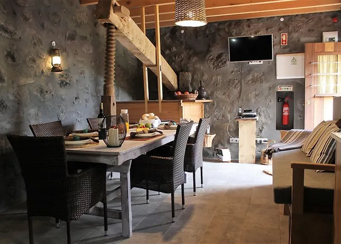 بيت ضيافة Pico Formoso Vinea Lava Alojamentos Pico 4*