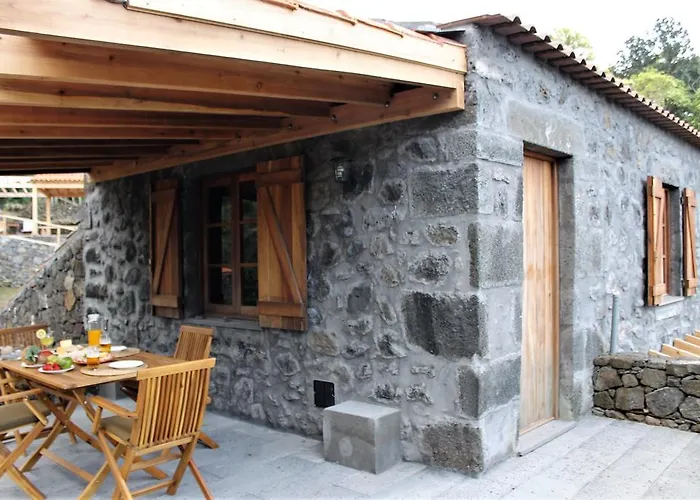 Pico Formoso Vinea Lava Alojamentos Pico براينا جي بايْشو