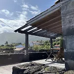 Pico Formoso Vinea Lava Alojamentos Pico Гостевой дом Праинья-де-Байшу
