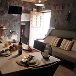 Pico Formoso Vinea Lava Alojamentos Pico 4* Праинья-де-Байшу