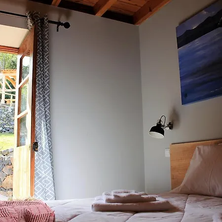 Pico Formoso Vínea Lava Alojamentos Pico Pensión Prainha (Sao Roque do Pico)