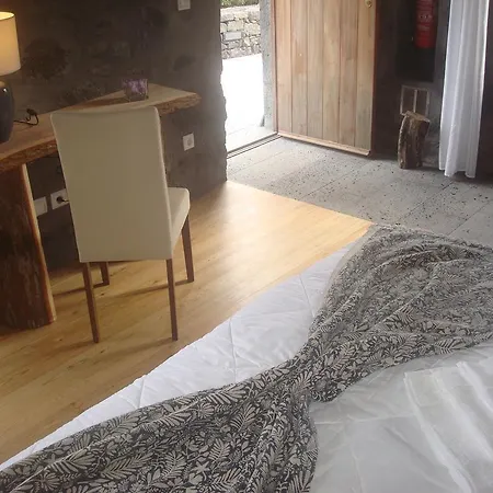 Pico Formoso Vínea Lava Alojamentos Pico