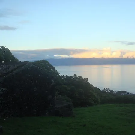 Pico Formoso Vínea Lava Alojamentos Pico Pensión 3*