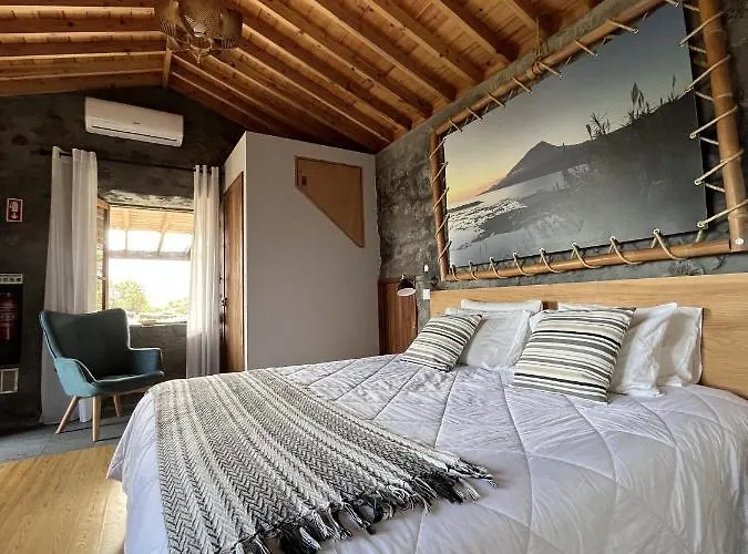 Gasthof Pico Formoso Vinea Lava Alojamentos Pico 4*