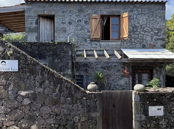 Pico Formoso Vinea Lava Alojamentos Pico