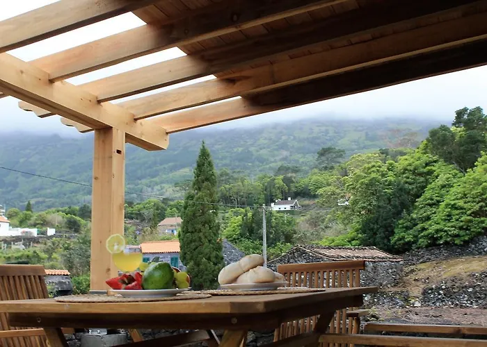 Pico Formoso Vinea Lava Alojamentos Pico Guest house 4*