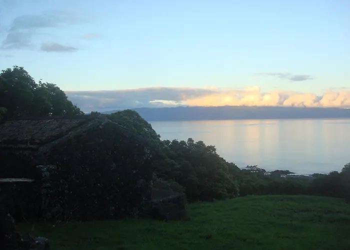 Pico Formoso Vinea Lava Alojamentos Pico Guest house 4*