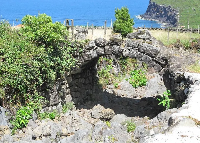 Pico Formoso Vinea Lava Alojamentos Pico 4* Prainha (Sao Roque do Pico)