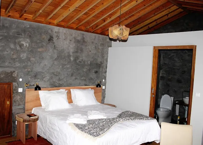 Pico Formoso Vinea Lava Alojamentos Pico 4* Prainha (Sao Roque do Pico)